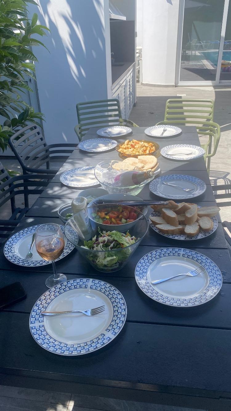 Beautiful outdoor eating space for a spot of lunch 