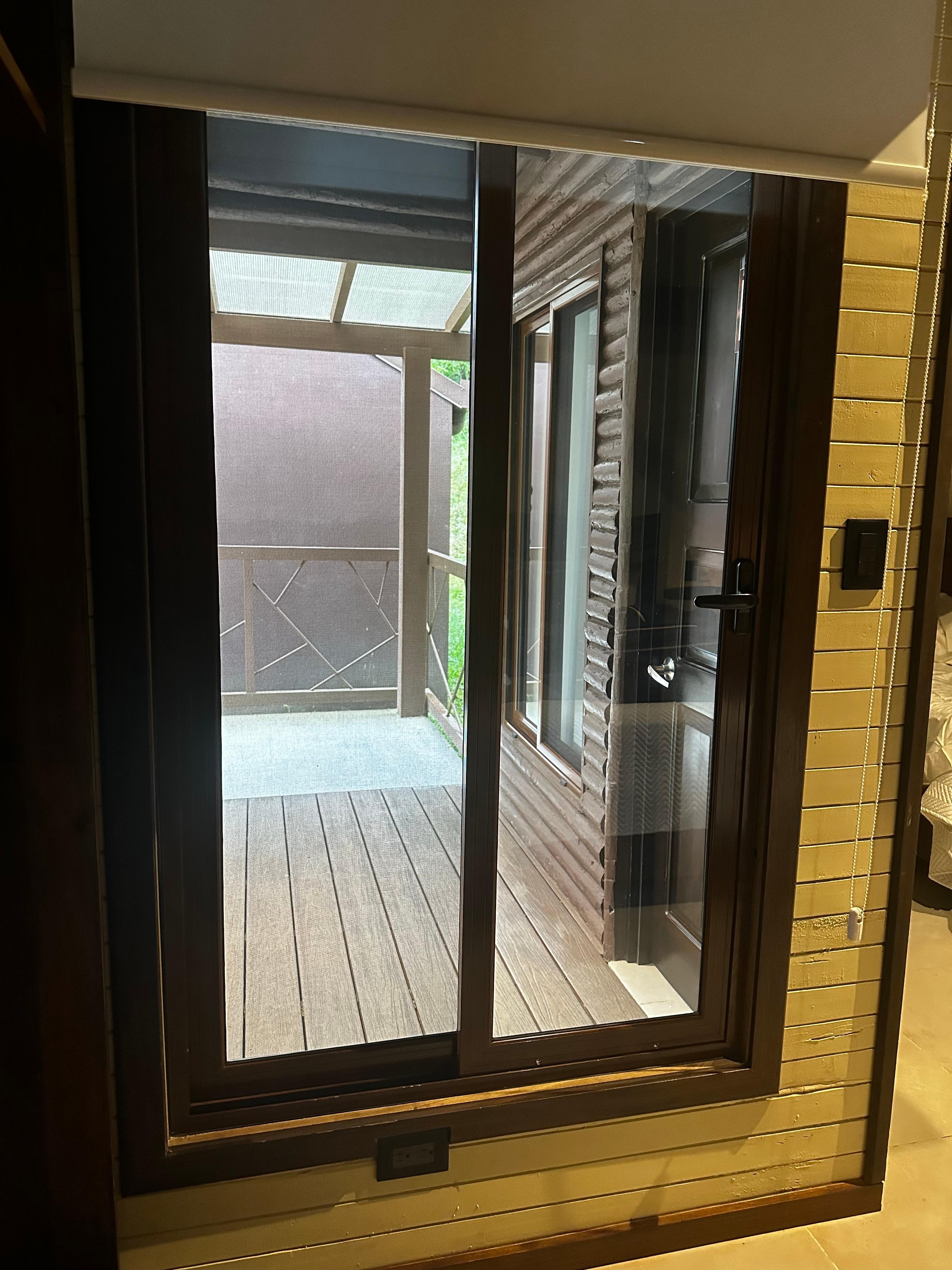 Unlocking floor-to-ceiling window 