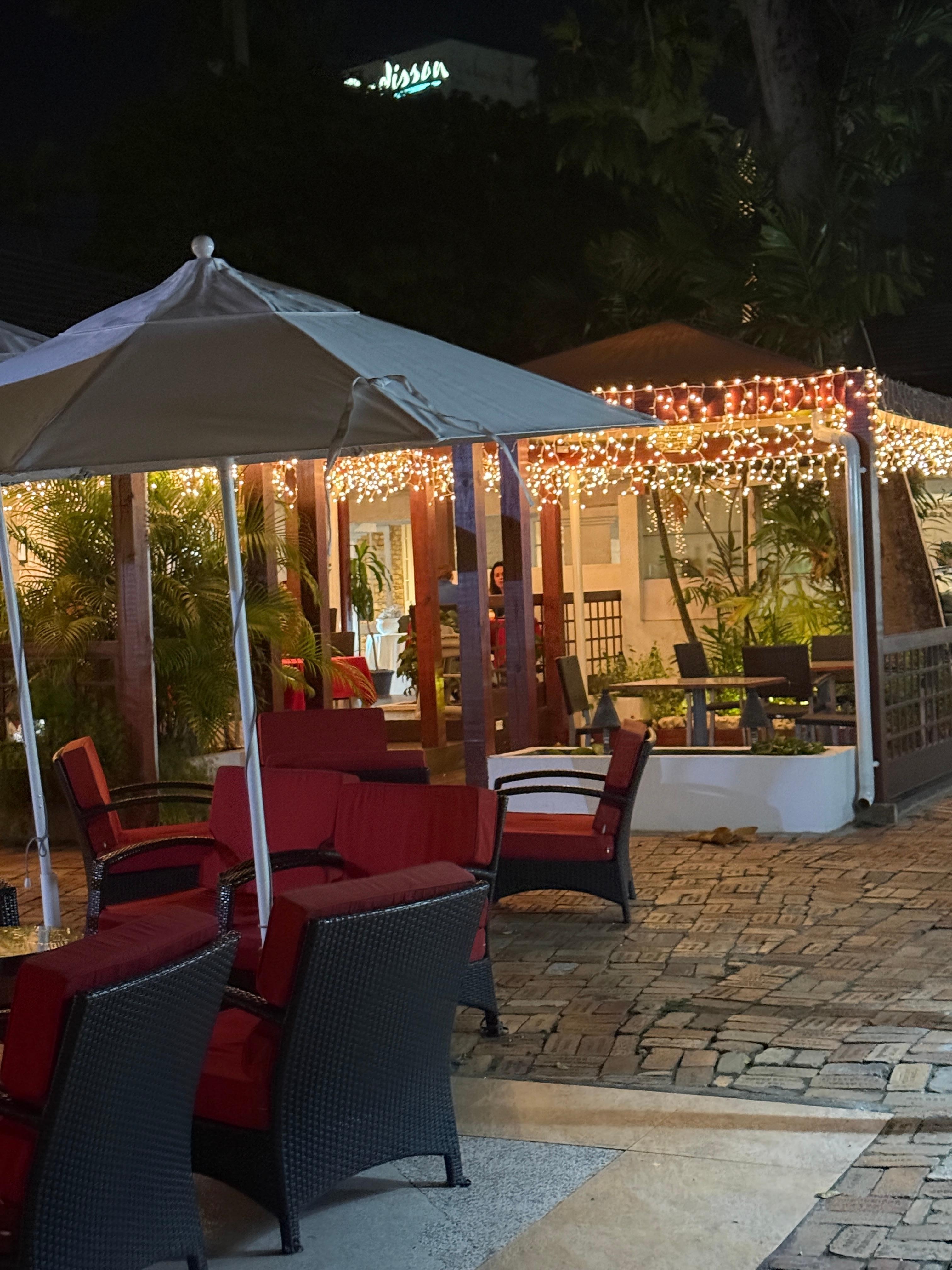 Uteområde Island inn: veldig hyggelig 