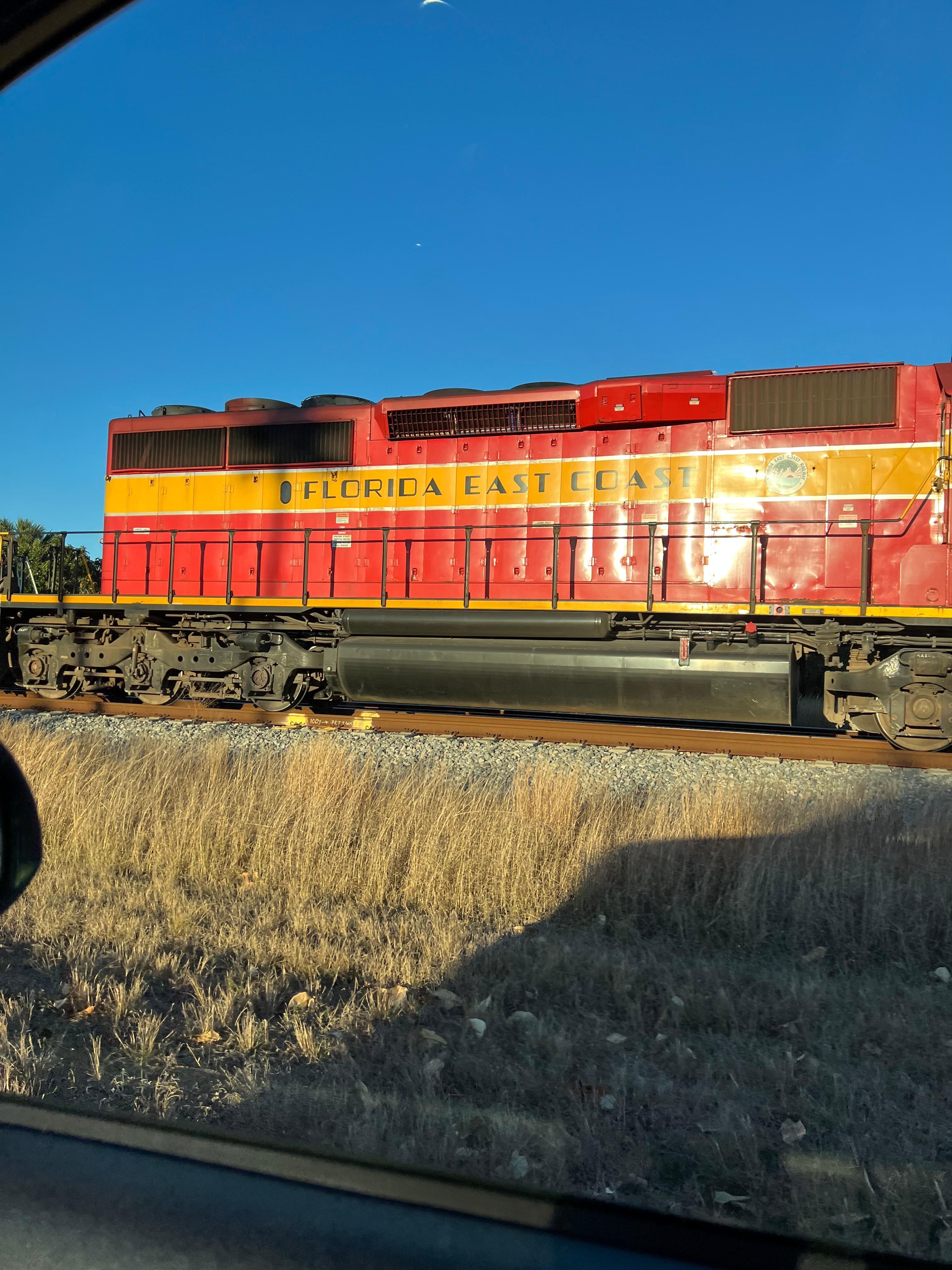 FEC train that goes by all hours of the day & middle of the night when your suppose to b sleeping! Evolve does not mention that the train goes by at these hours disrupting your sleep!