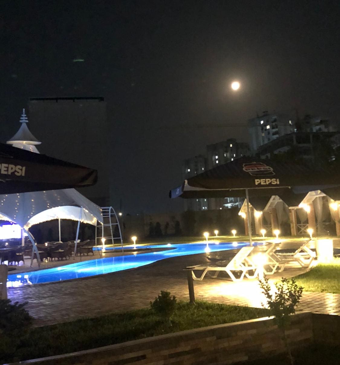 Cosy cabins at the poolside