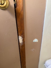Cracking paint