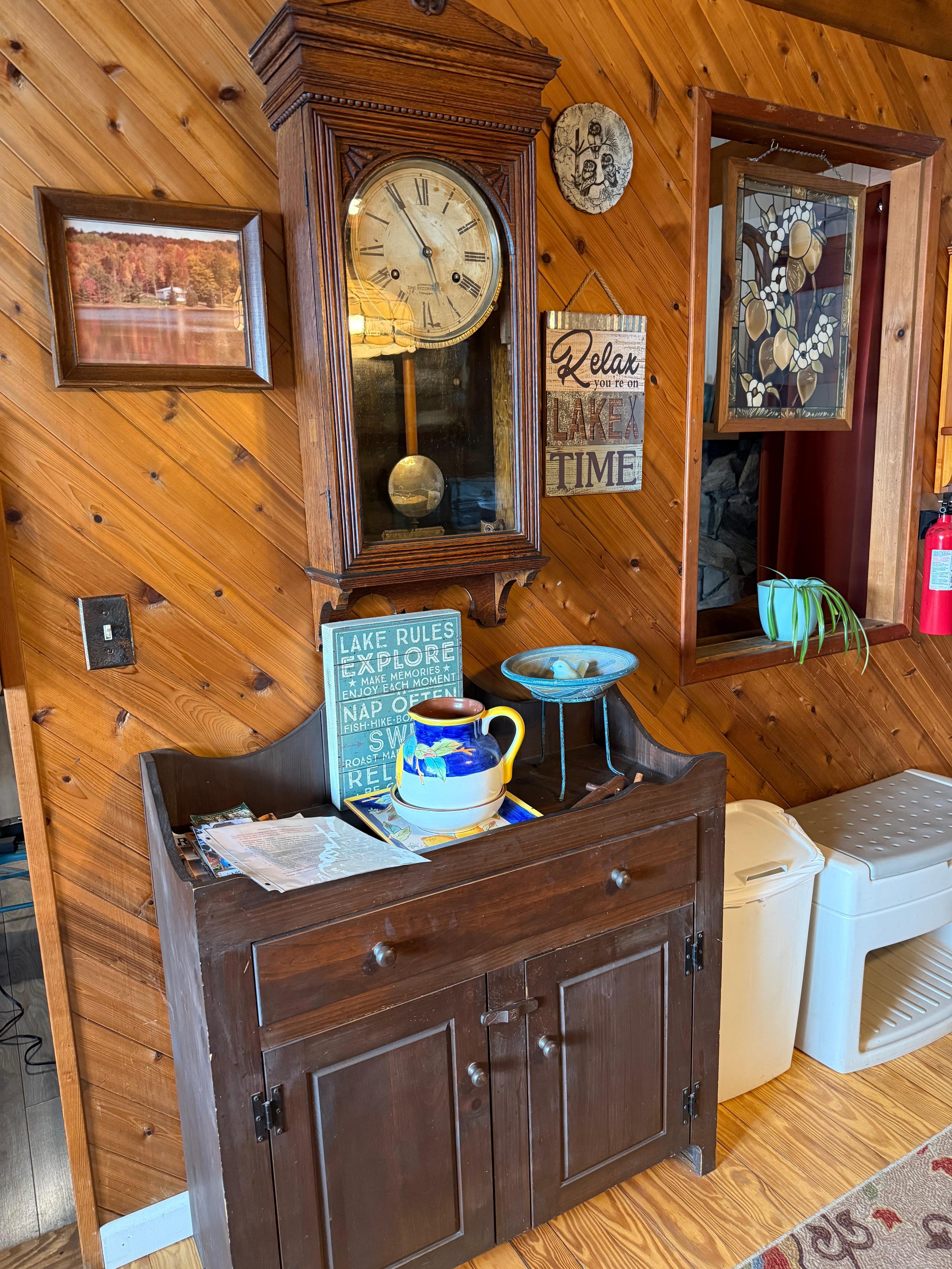 Lots of beautiful antiques 