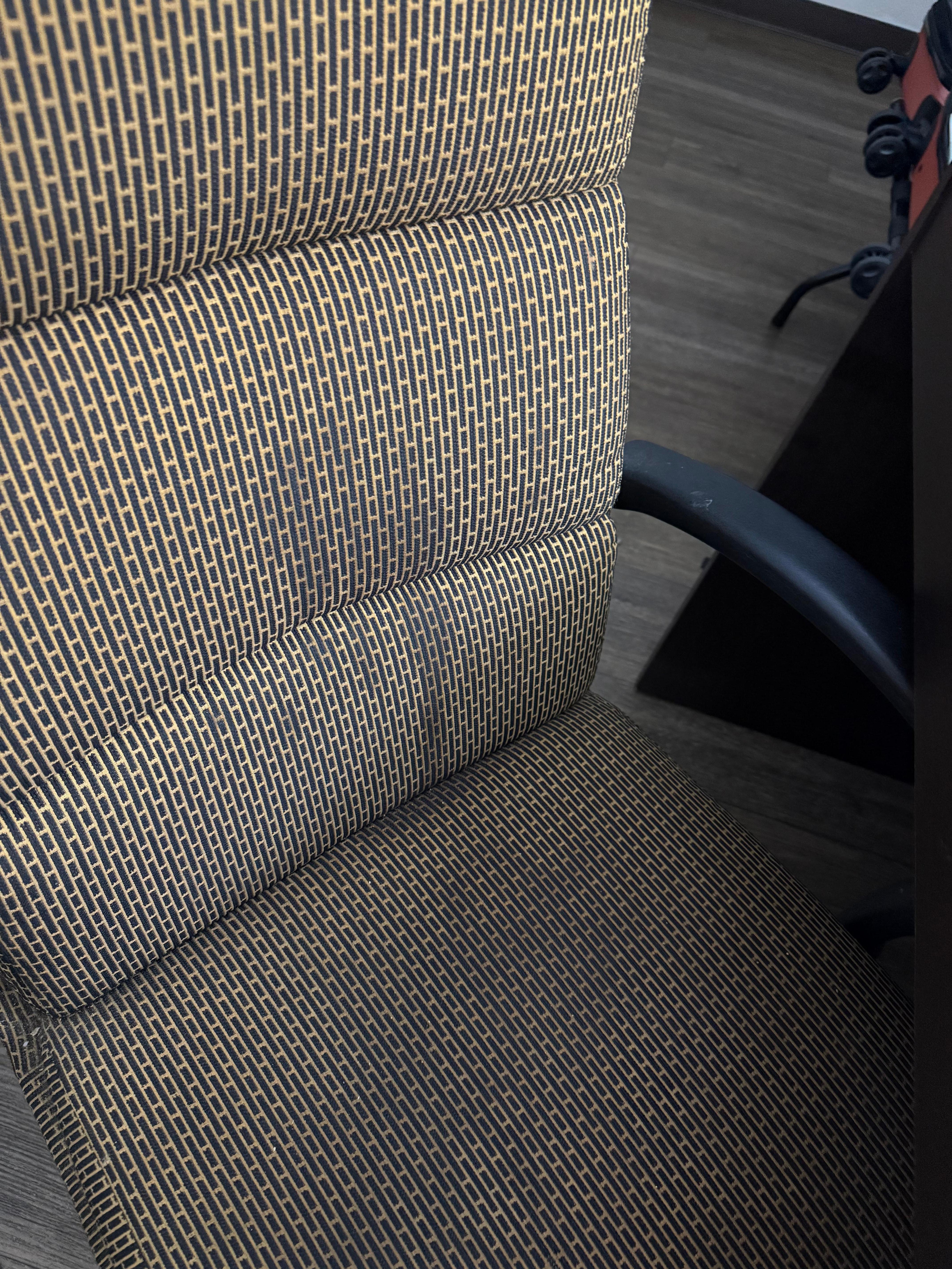 Desk chair
