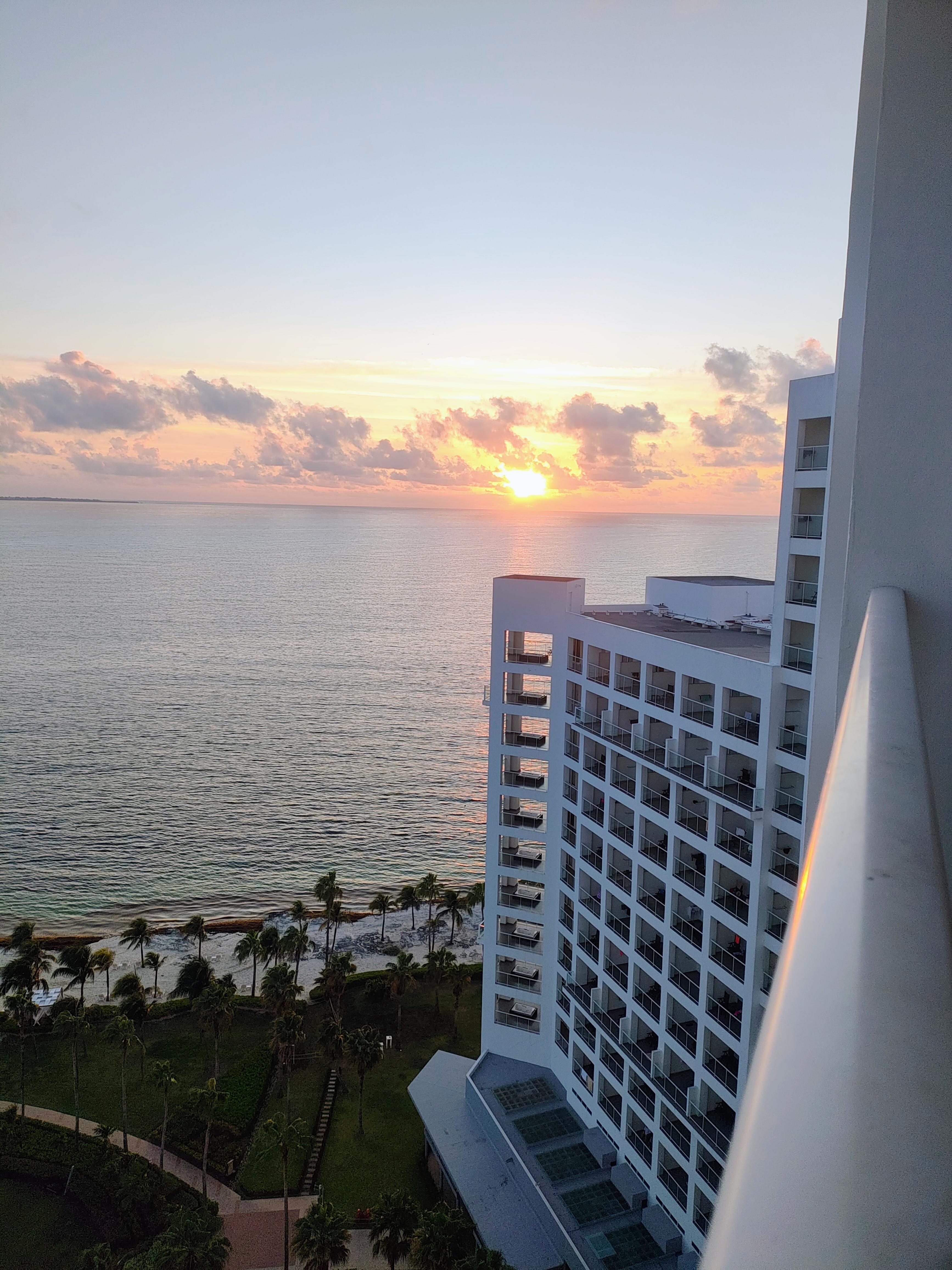 Sunrise at Riu Peninsula 