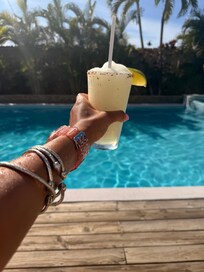 Drinks by the pool