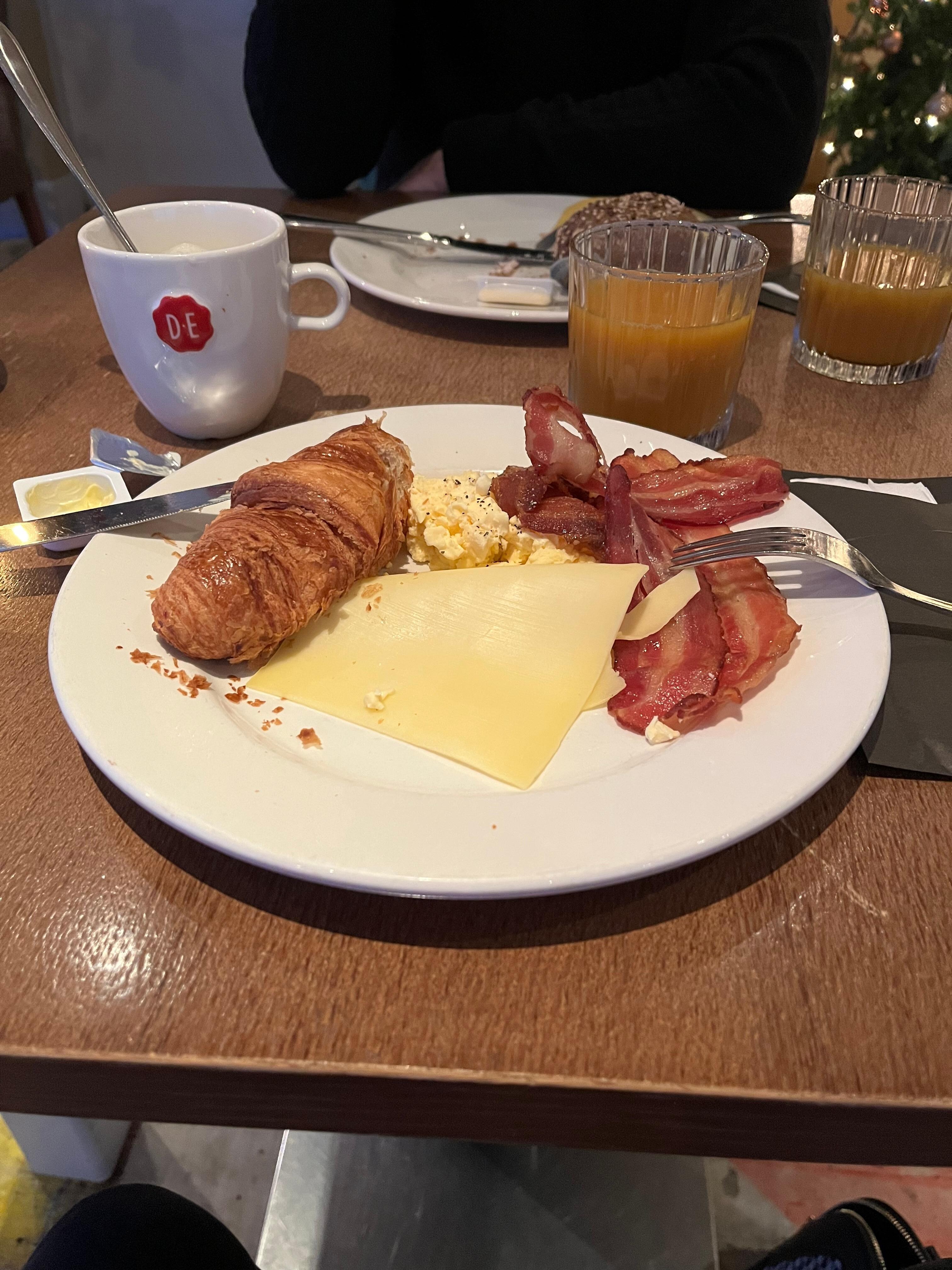 Wel uitgebreid ontbijt buffet 