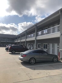 Parkplatz vor der Unterkunft