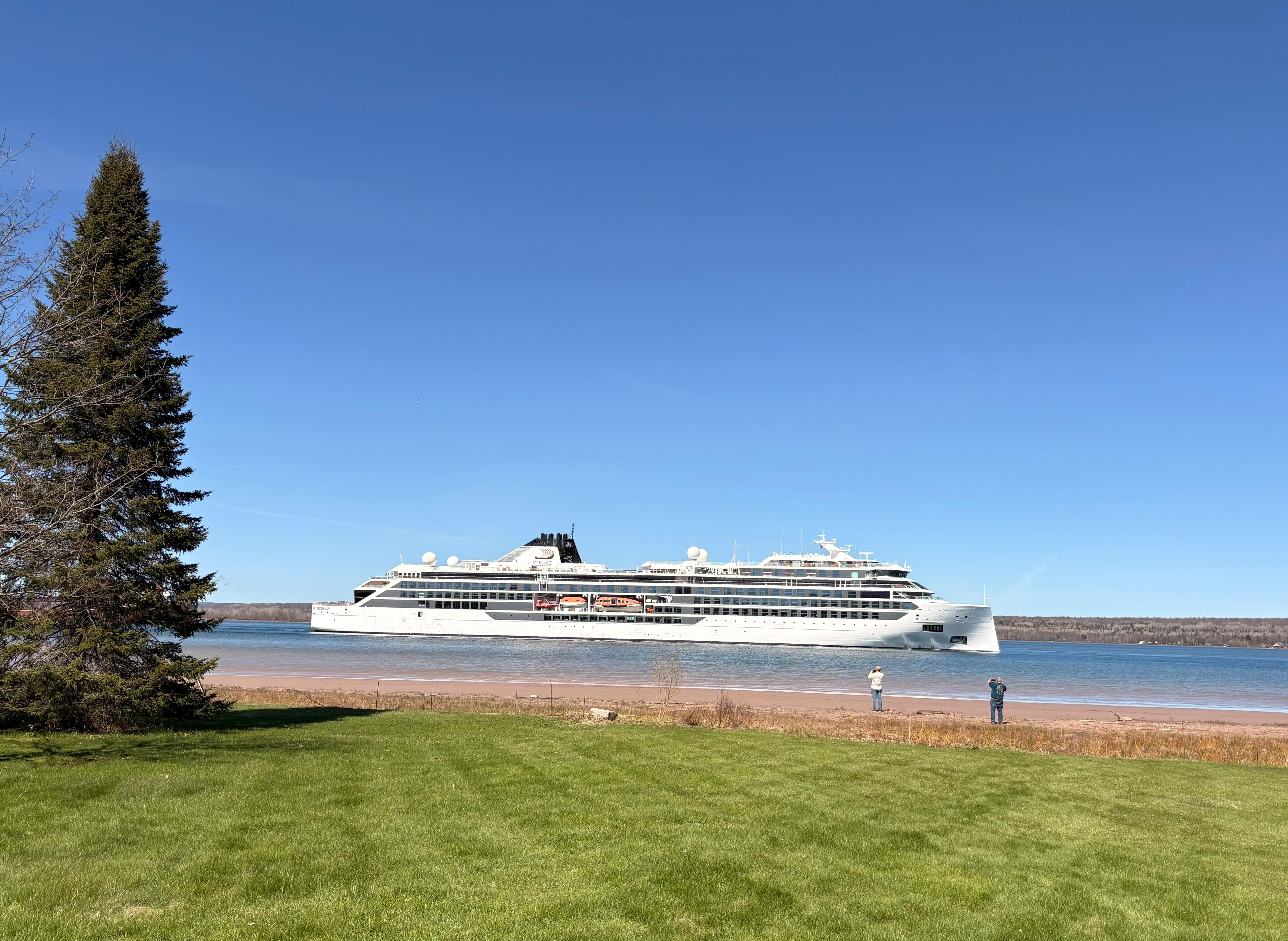 Cruise Ship