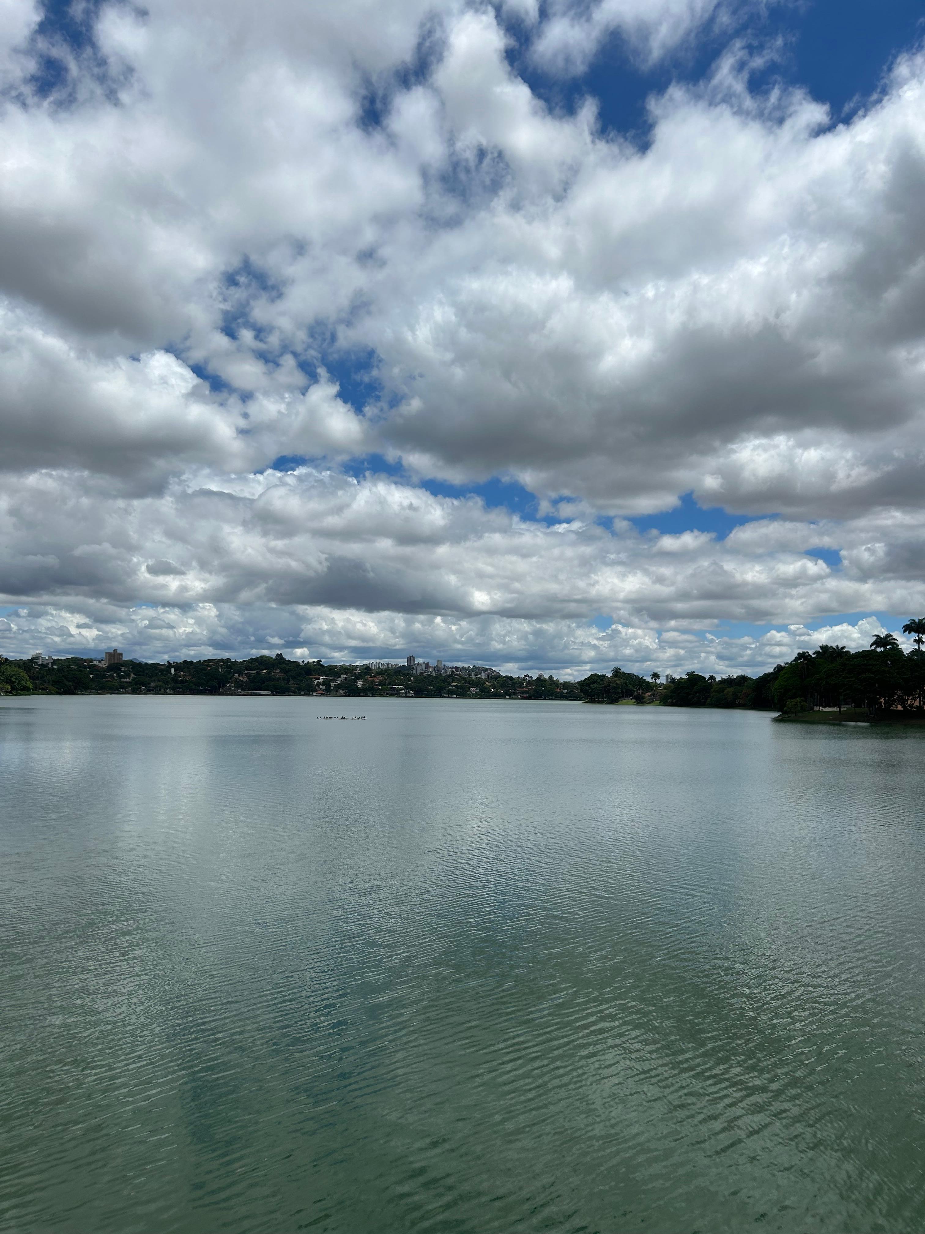 Corrida pela na Lagoa da Pampulha na manhã de domingo 10 