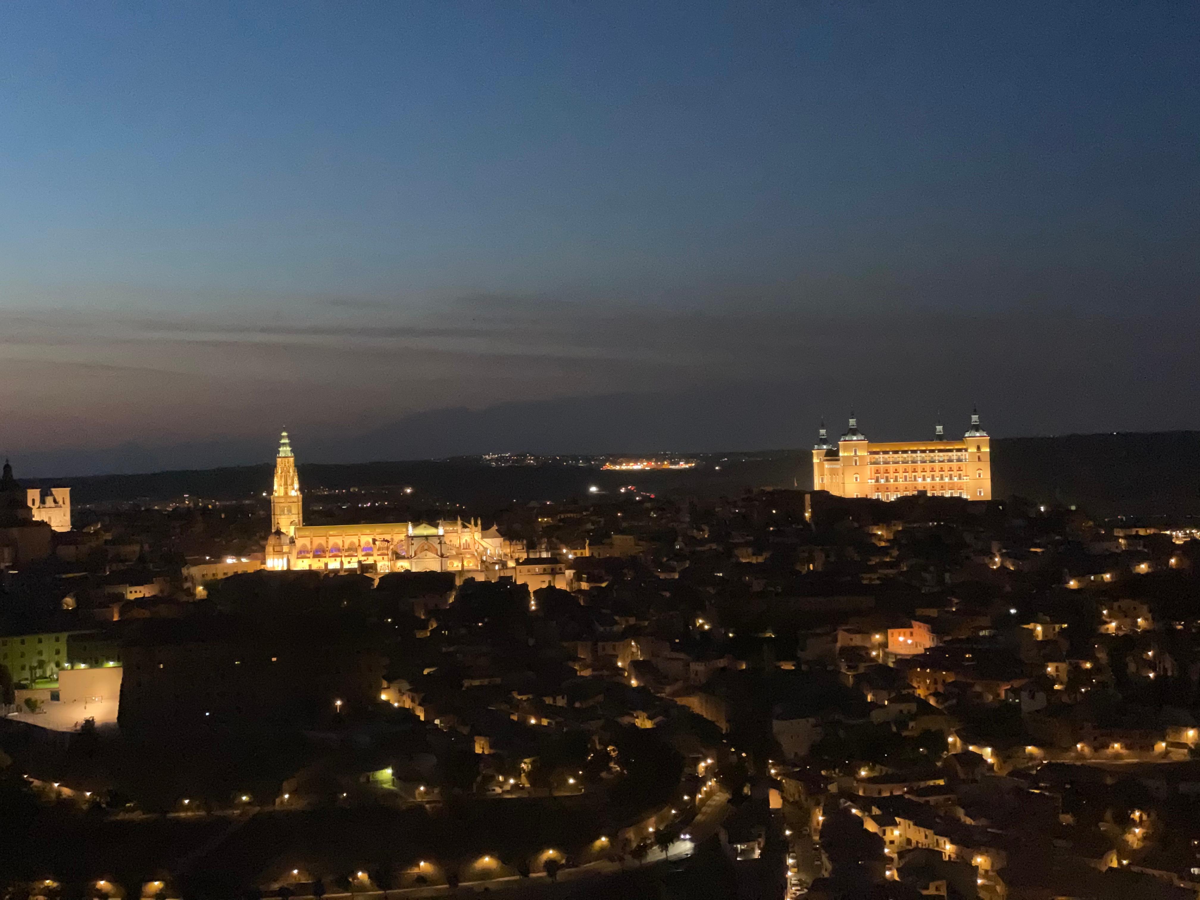 Aussicht vom Hotel  bei Nacht