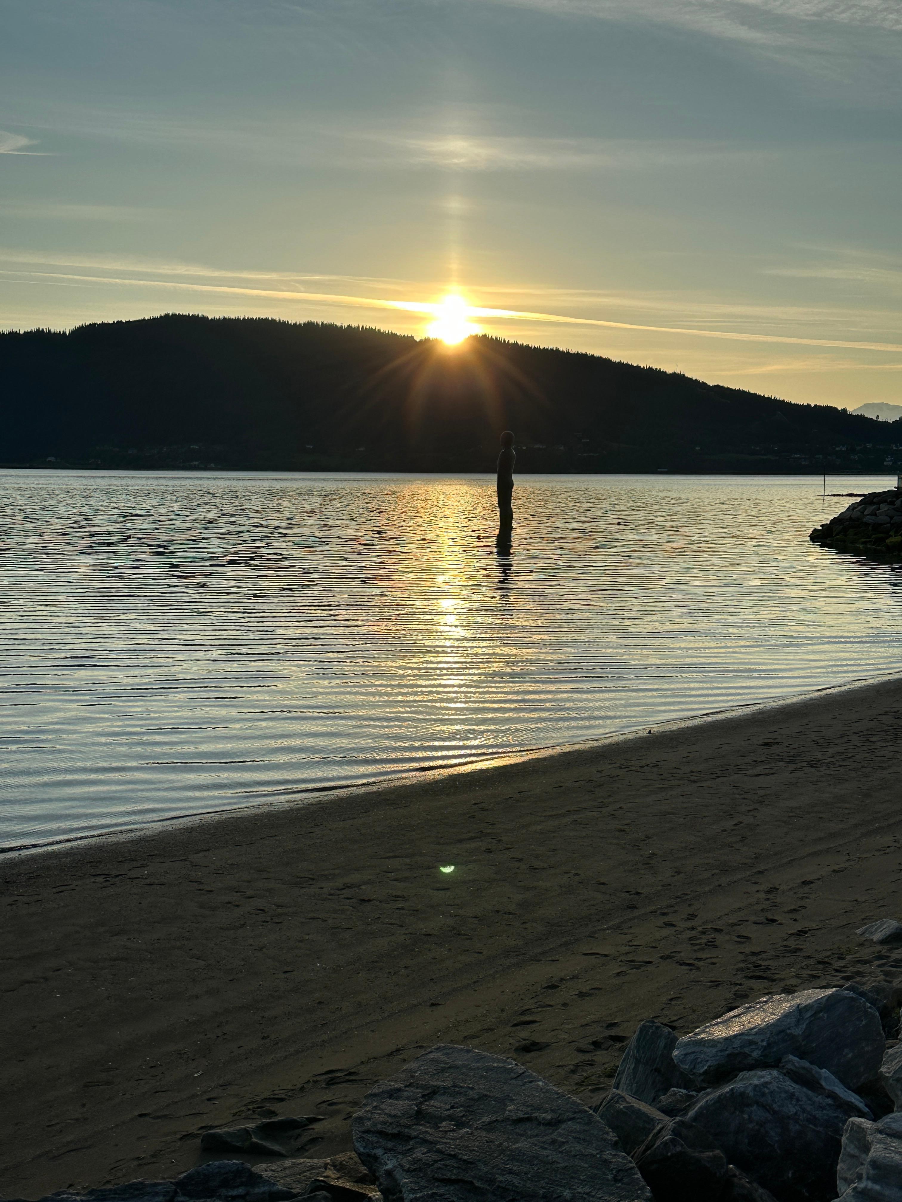 Solnedgang utenfor hotellet