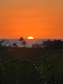 Sun sets on a wonderful family trip