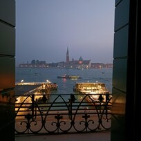 Udsigt fra værelset aften