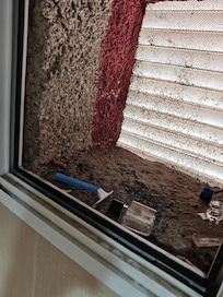 Benden önceki misafirin jileti ve sigarası