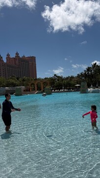 Atlantis Pools: not heated, keep that in mind before booking.