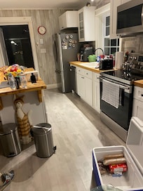 Everything you need is in this kitchen!!!