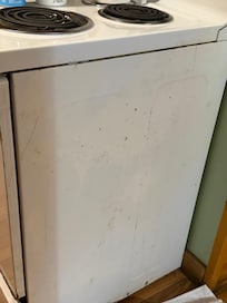 Good running down the sides of the stove. Not from us. We didn’t even use it.