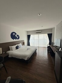 My room was perfect. AC always working!