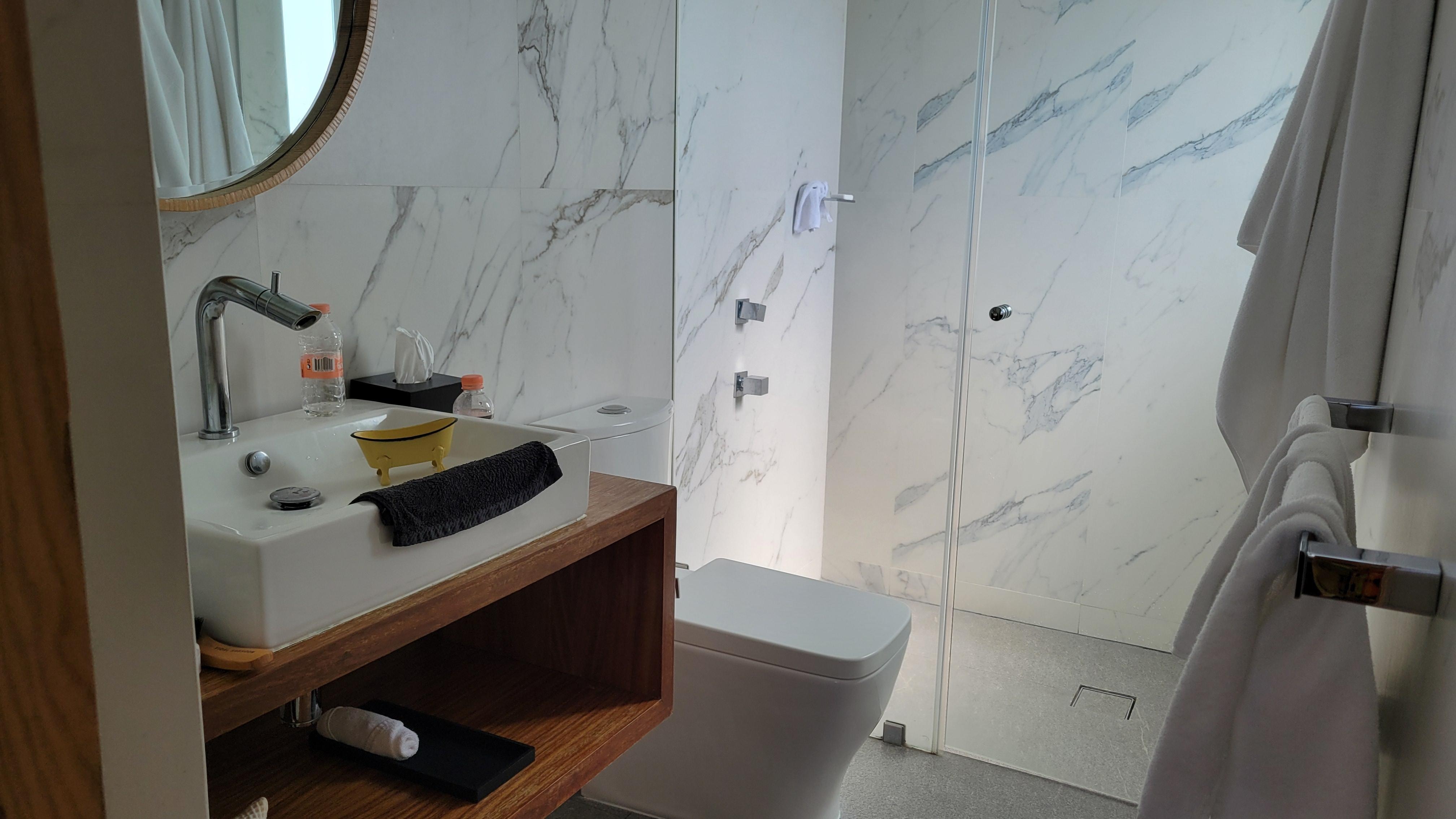 Nice bathroom. Good hot water and pressure in the shower.