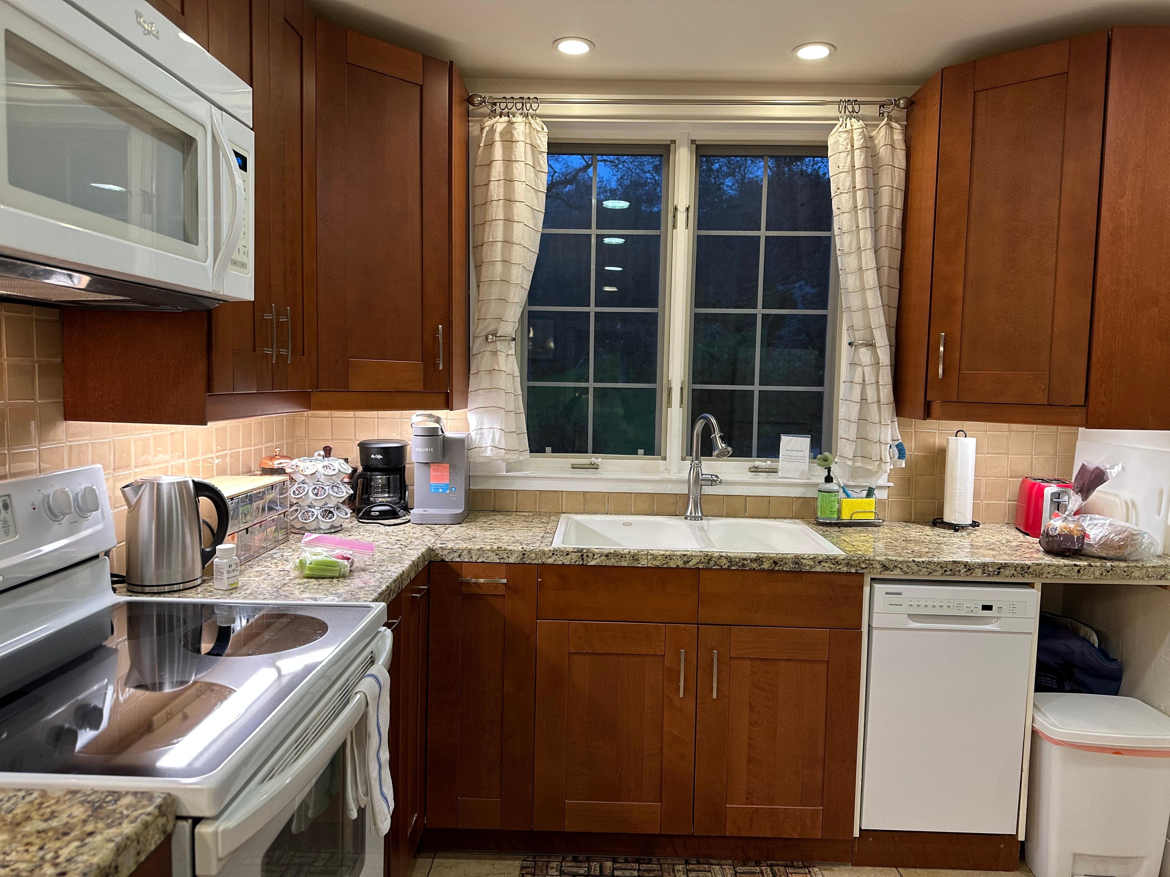 kitchen - well lit and equipped