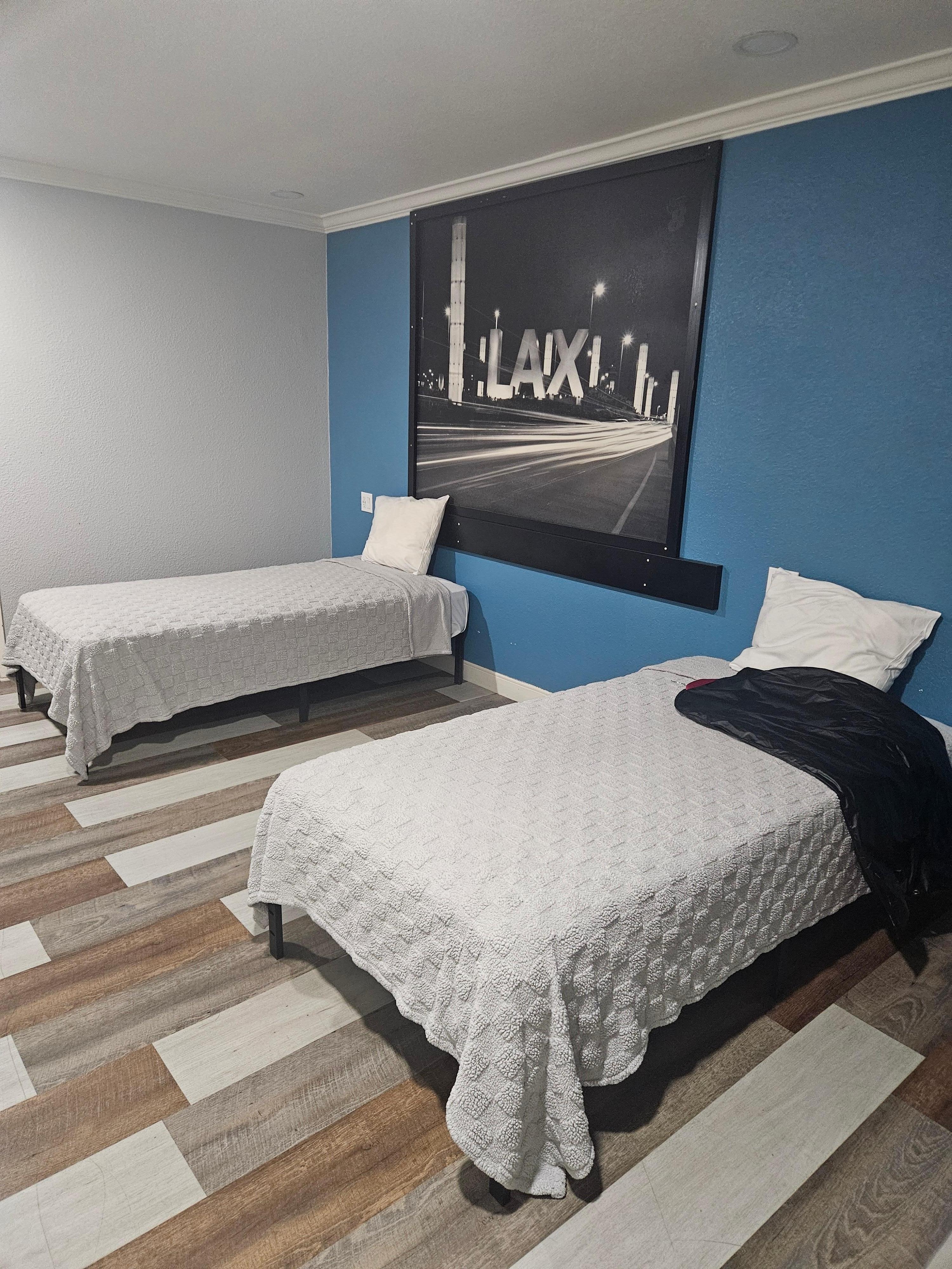 Two twin beds instead of king-size bed