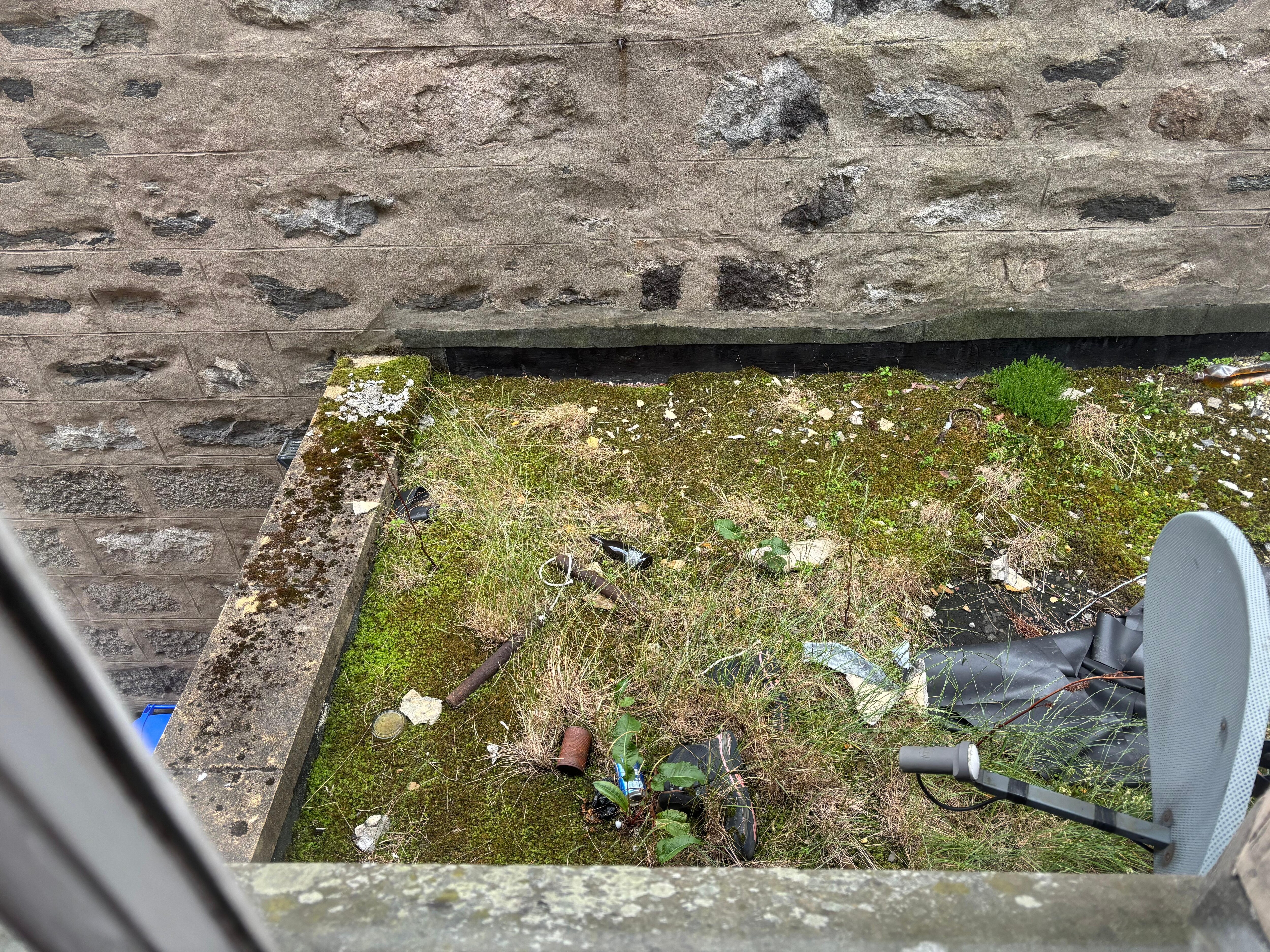 Window view/ is thid hard to clean up? 