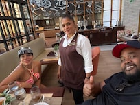 Con Martina nuestra camarera