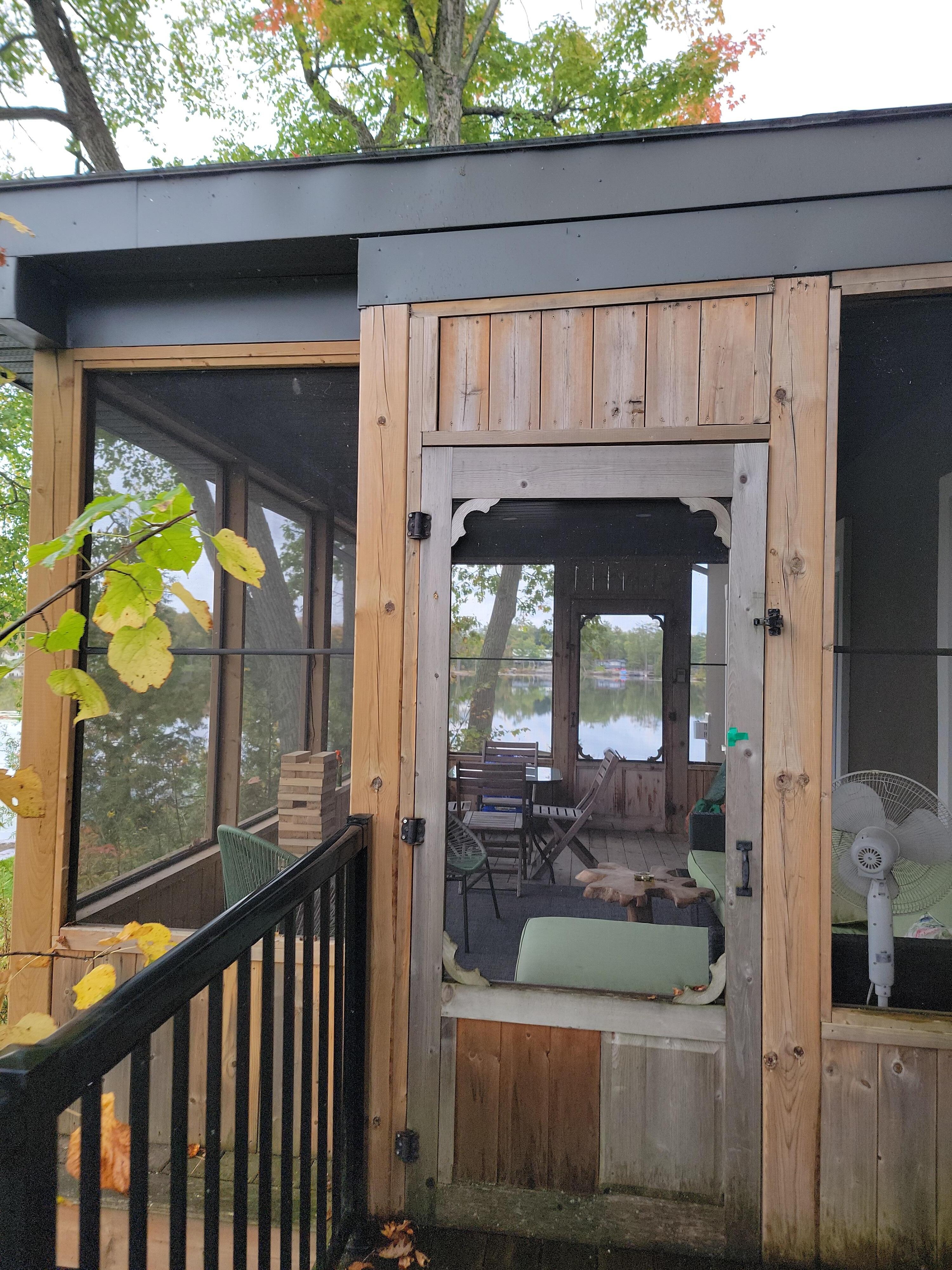 Loved the screened in room, watching the sun rise.