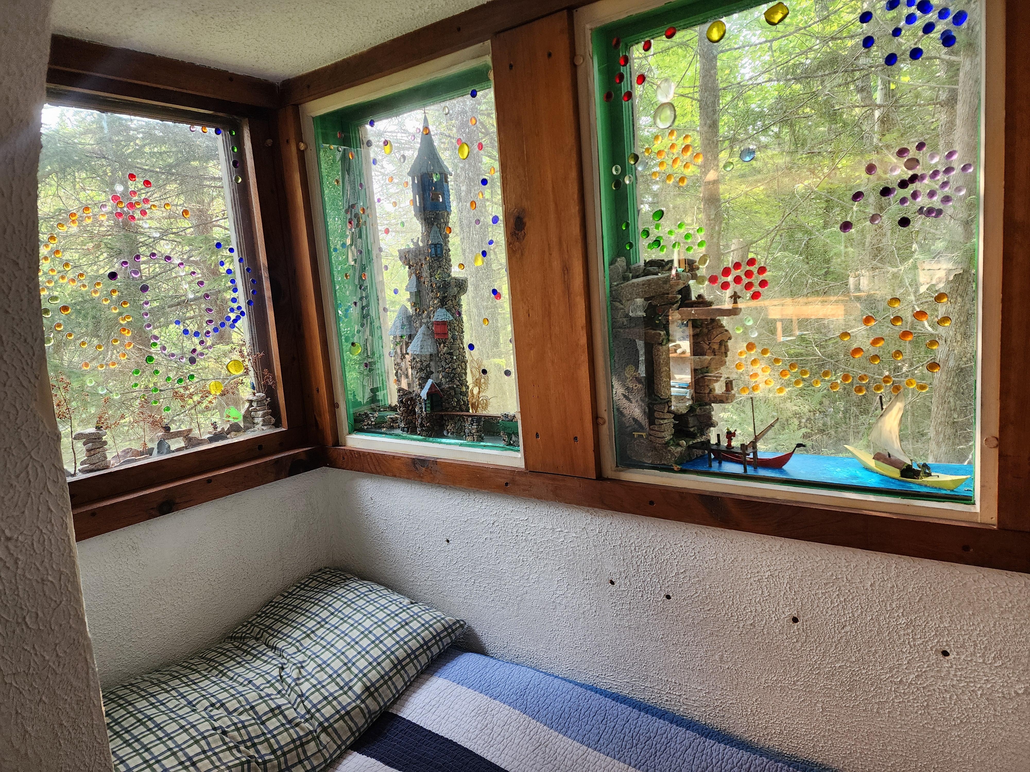 Ocean view corner beds (big winner with the kids!)