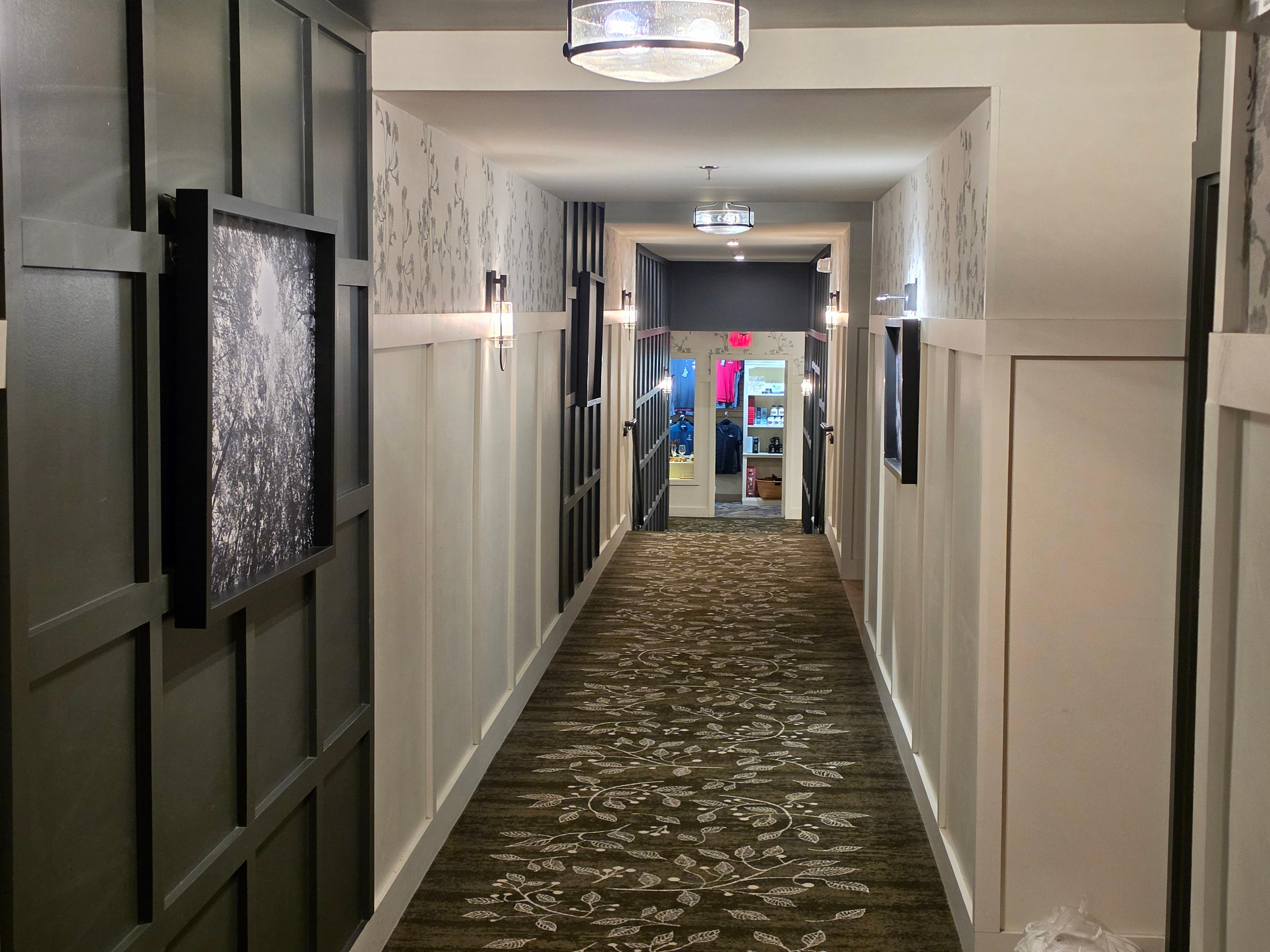 thee hallway to our room