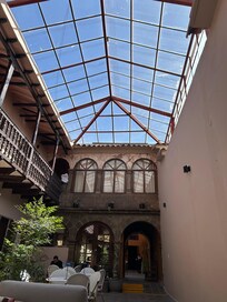 パティオがいくつもあり、ゆったりしていました、