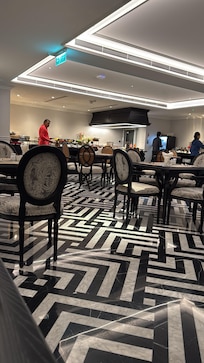 Breakfast room