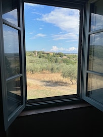 Blick aus Schlafzimmer nach Lilliano