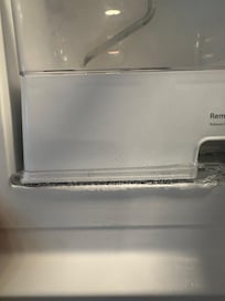 Ice maker frozen therefore no ice during our stay