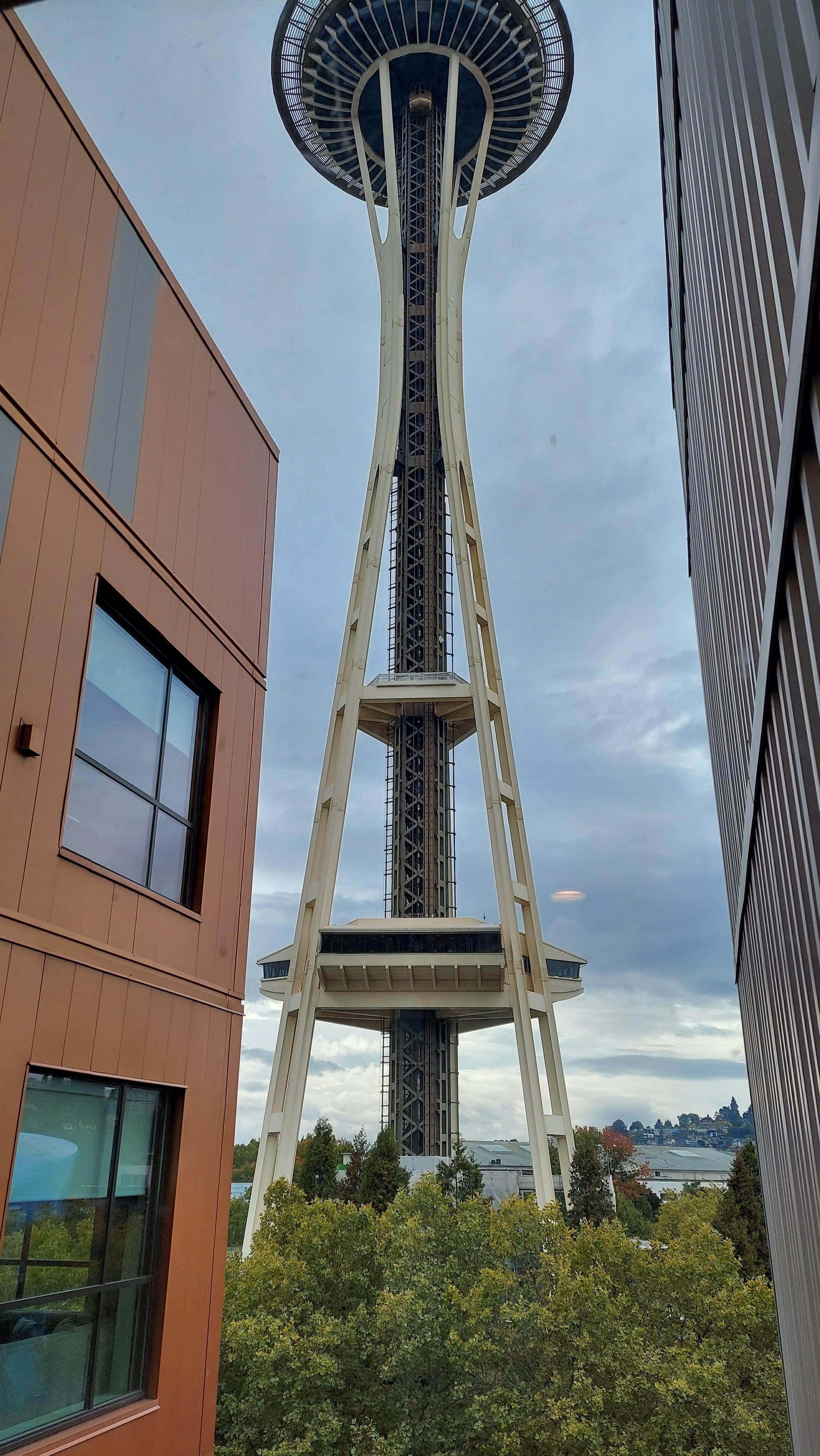 Photo from the hallway near the elevator. 