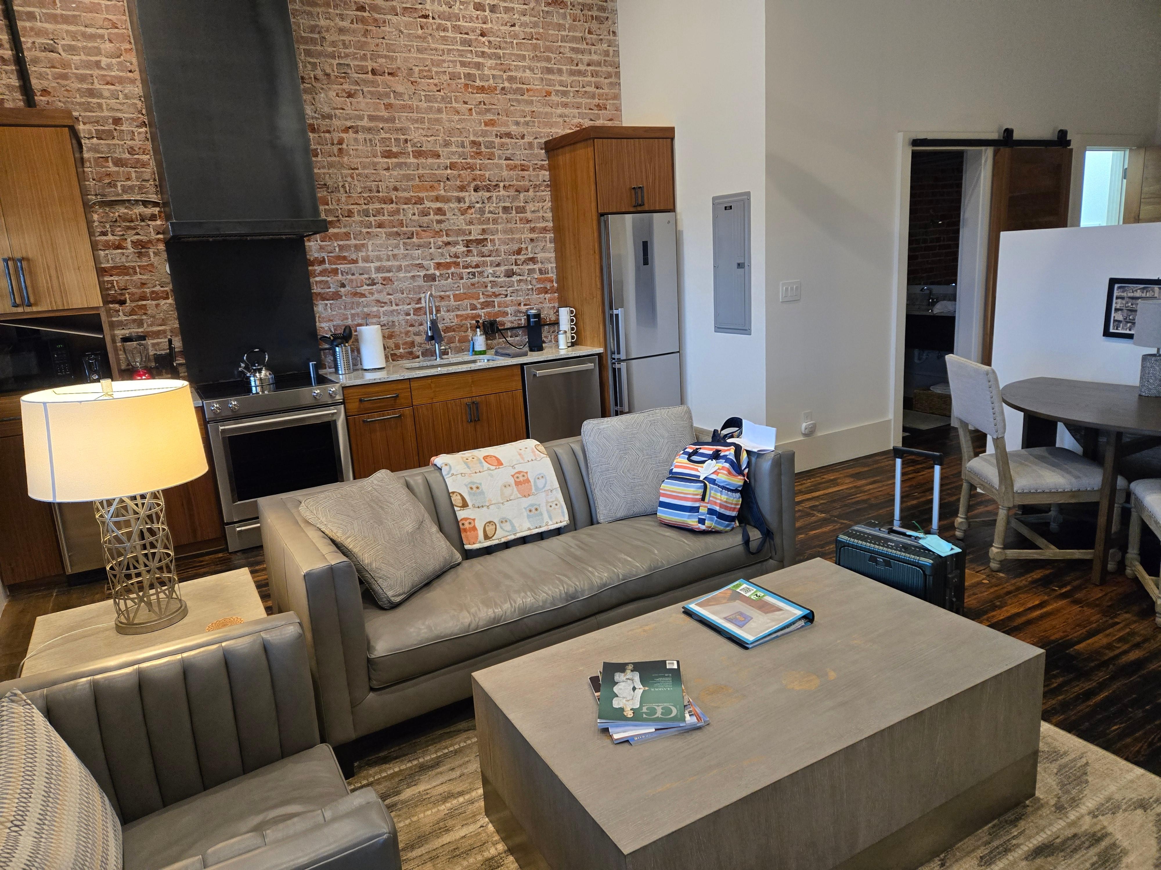 Living area and kitchen facilities