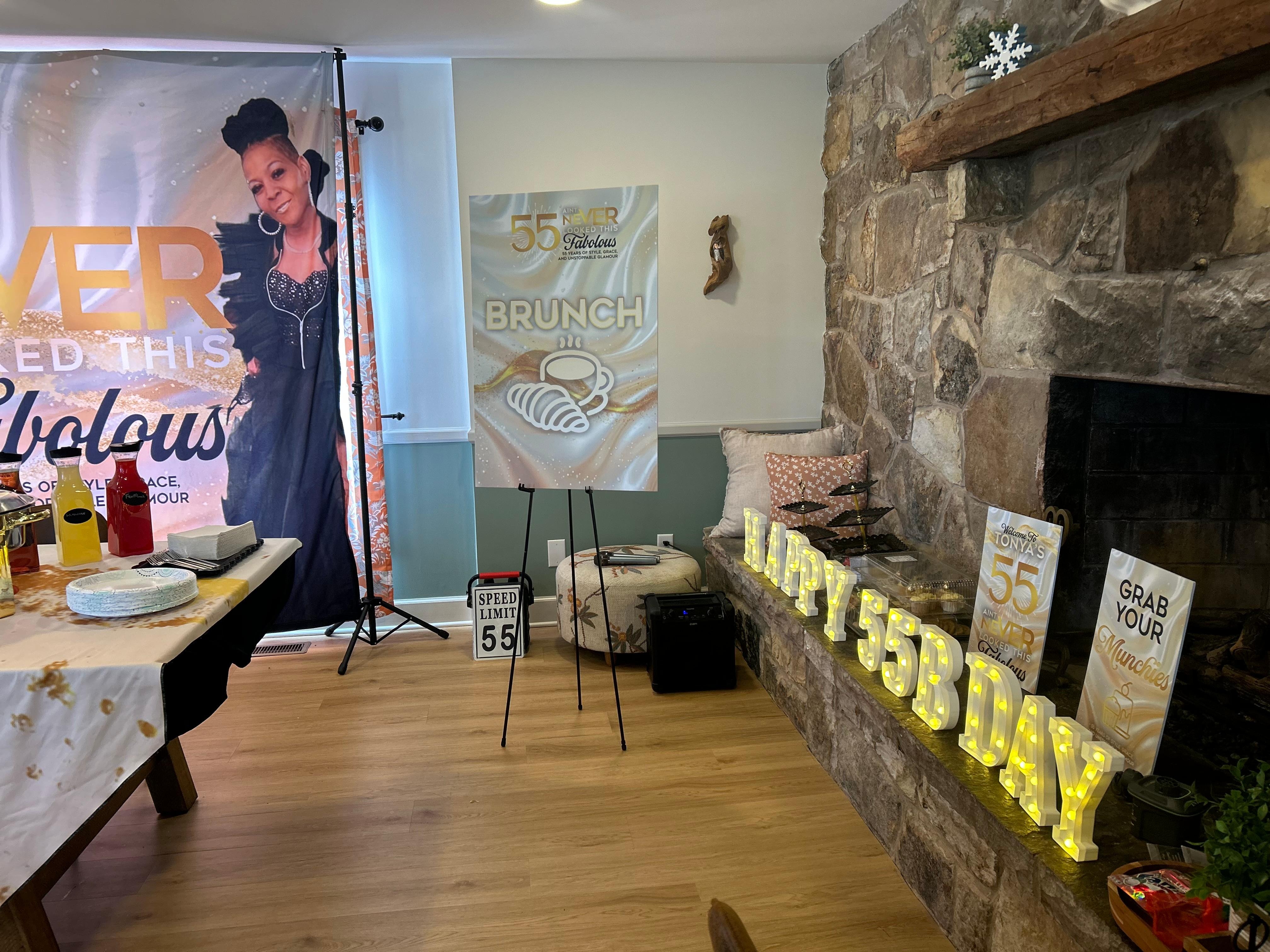 The Dining Area, Had brunch for 8 people. Table sits 12