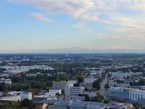Blick auf Augsburg und die Voralpen.