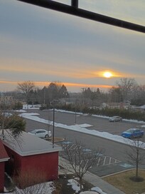 Great views of the battlefield to your left .The sunset provided a beautiful start to our night on the town within , that's walking distance 😉