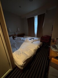 Twin bed room.