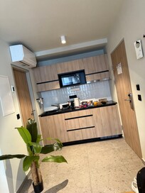 Kitchenette in room
