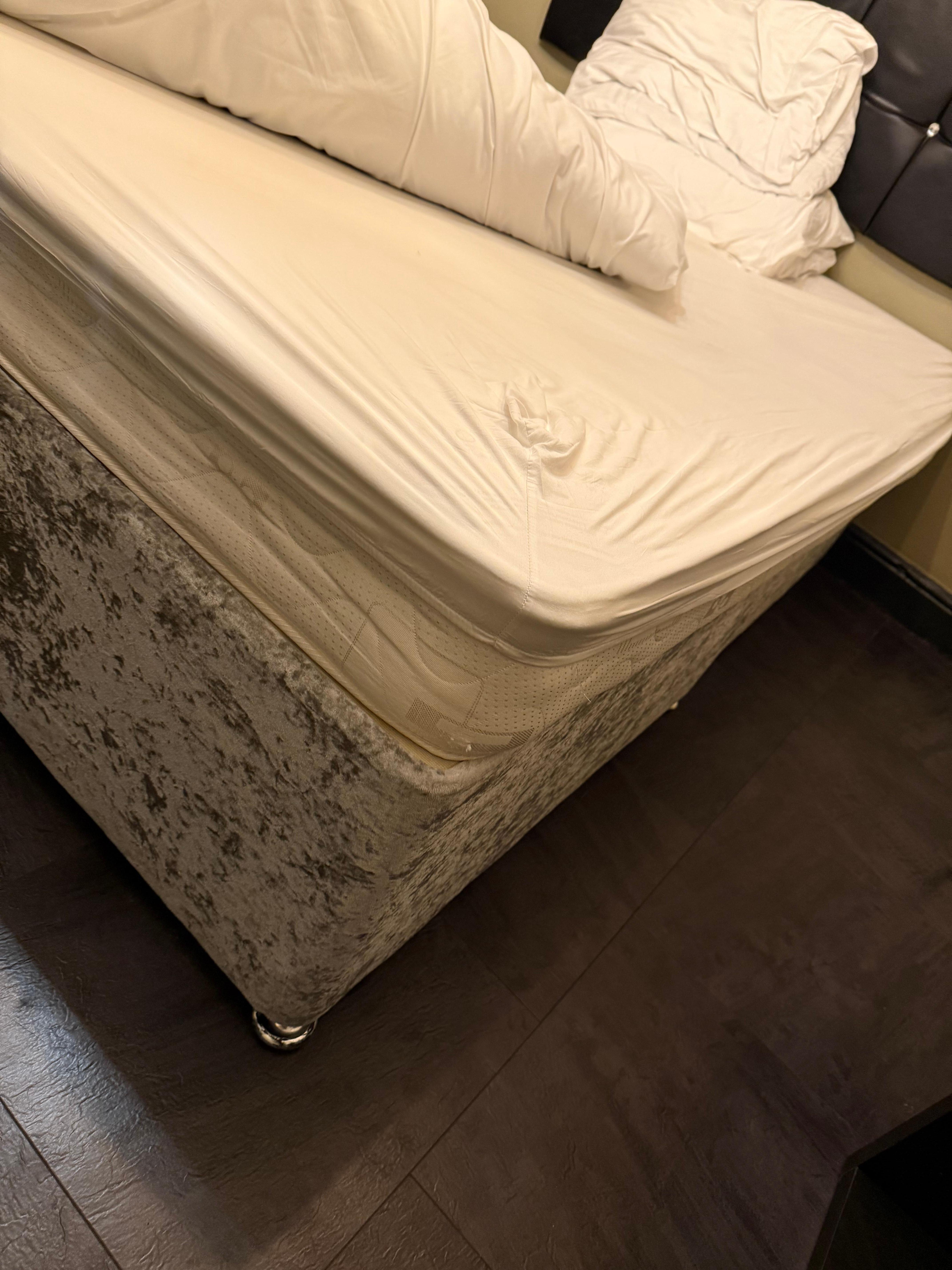 Small bed sheets no mattress protector