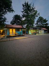 Quiet nights
