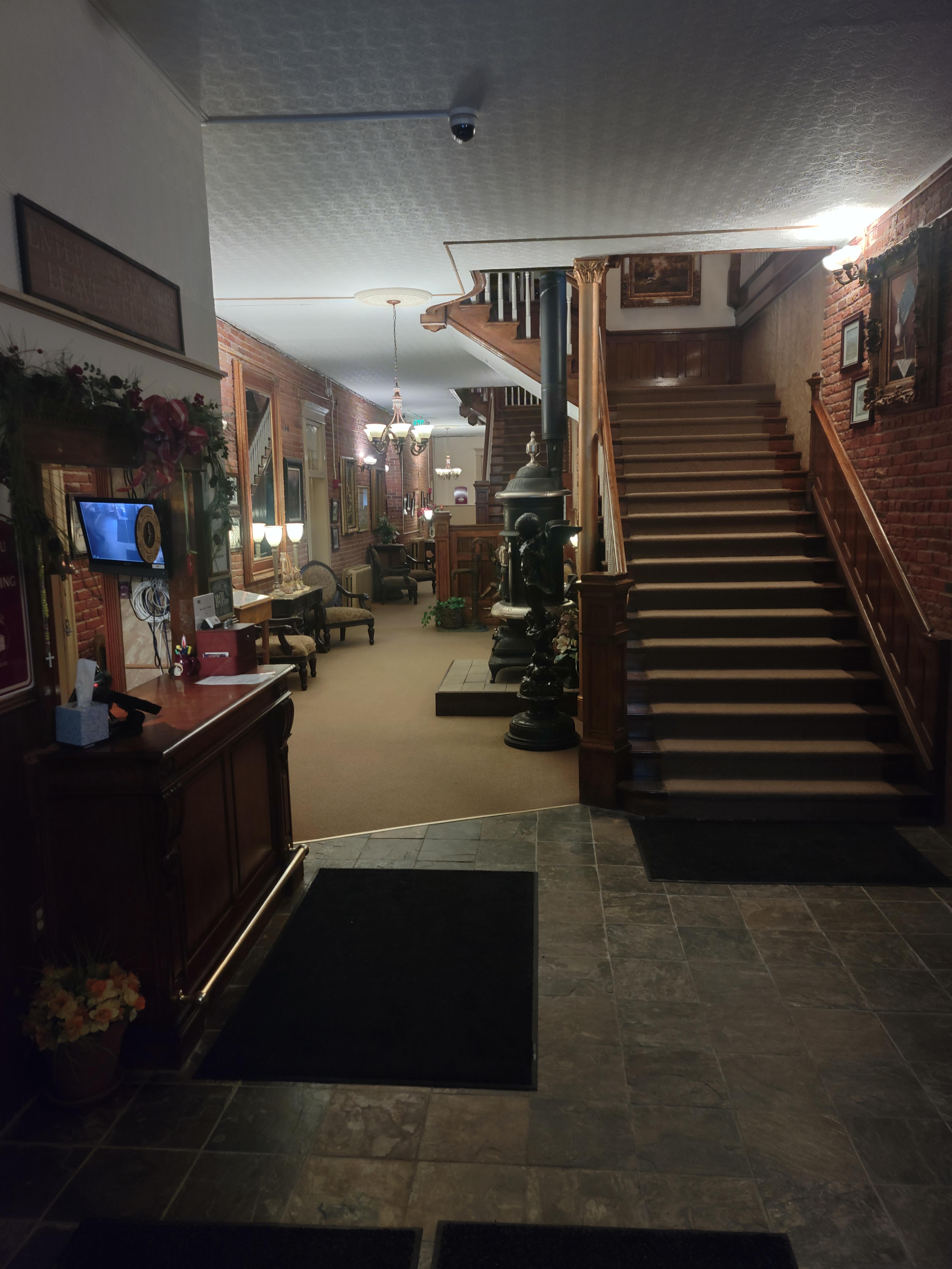 Entry and front desk. So awesome with a lot of original furnishings.