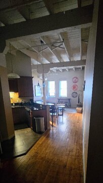 The listing photos are accurate, and the rooms benefited from natural light.