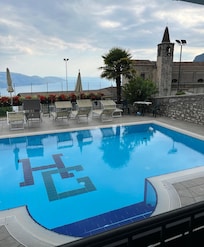 Pool - smuk og REN!
