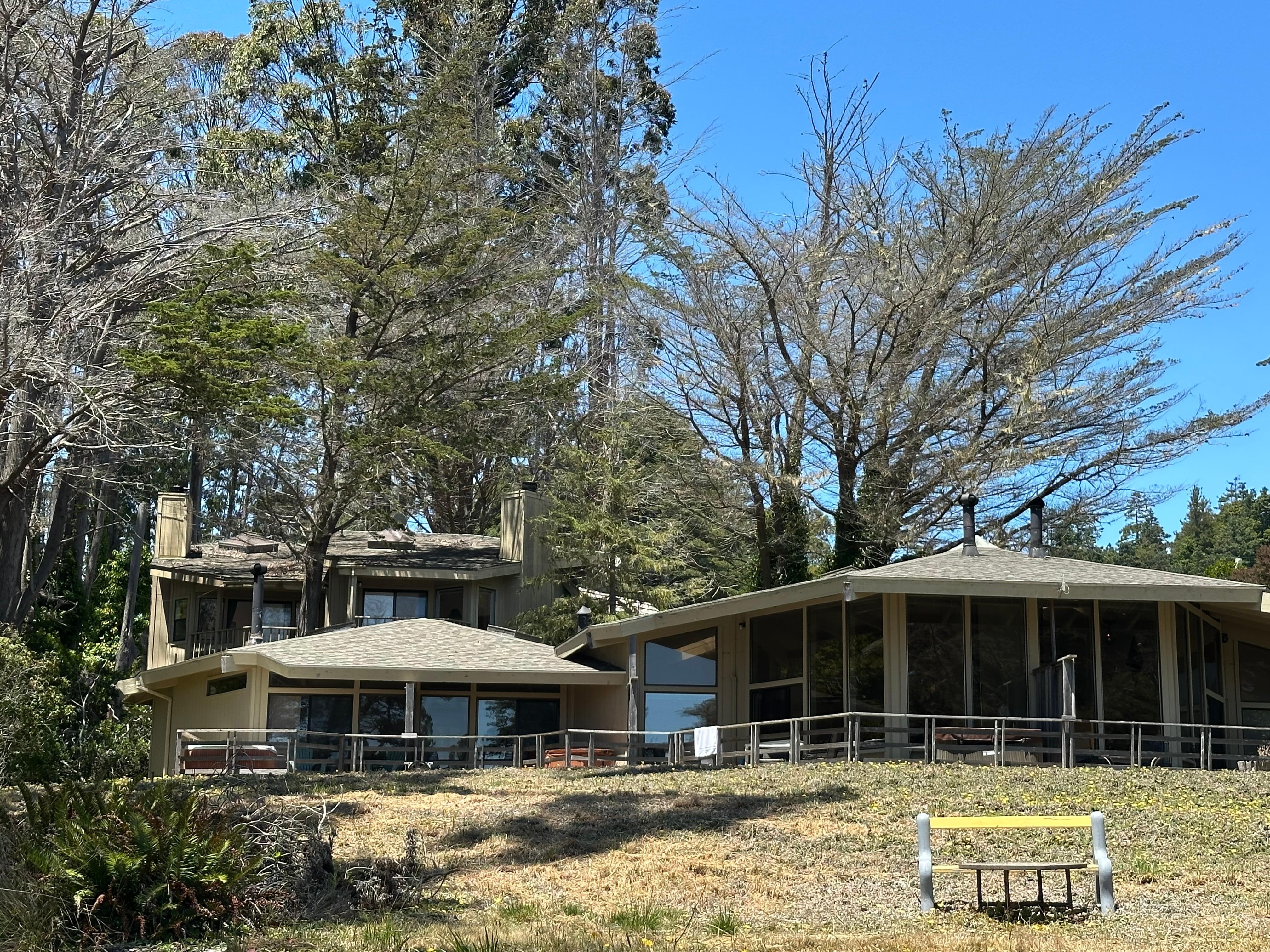 Whale Watch Inn buildings.