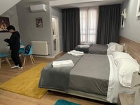 Quad room with 2 full beds
