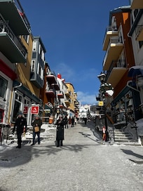 Many different shops.